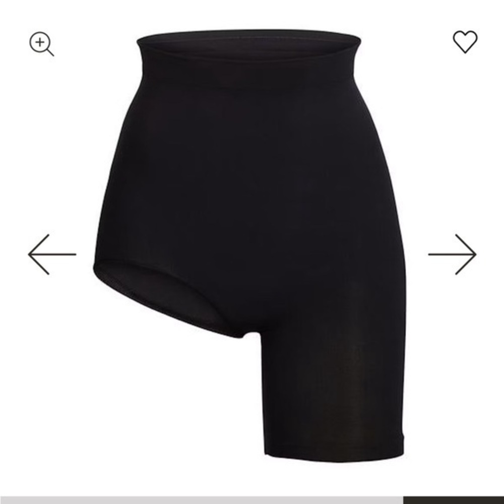 SKIMS SEAMLESS SCULPT SOLUTION SHORT RIGHT LEG EXPOSED SMALL